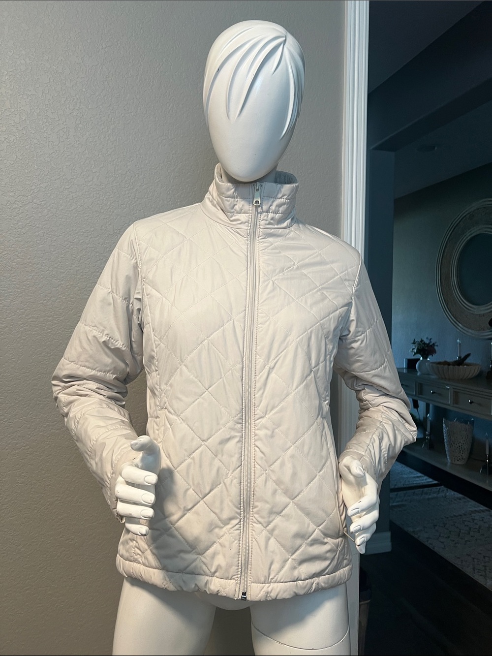 Womens Columbia Cream Snowmelt Valley Puffer Jacket size M